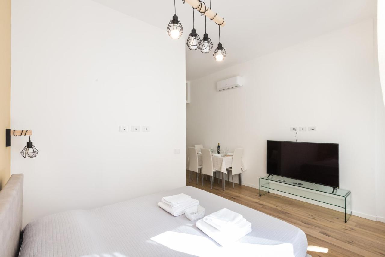 Magnoliaapartments - 18B Visconti Duomo ميلان المظهر الخارجي الصورة